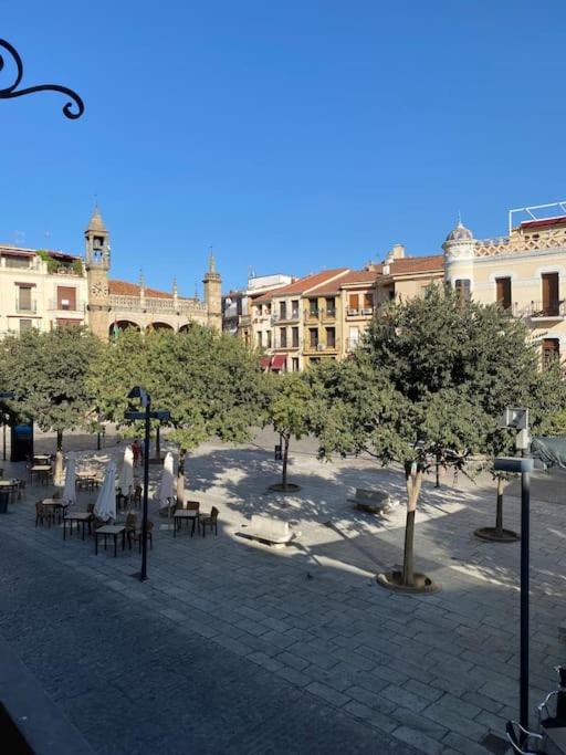 Lovely 2 Bedrooms Apartment Main Square Plasencia Exterior foto